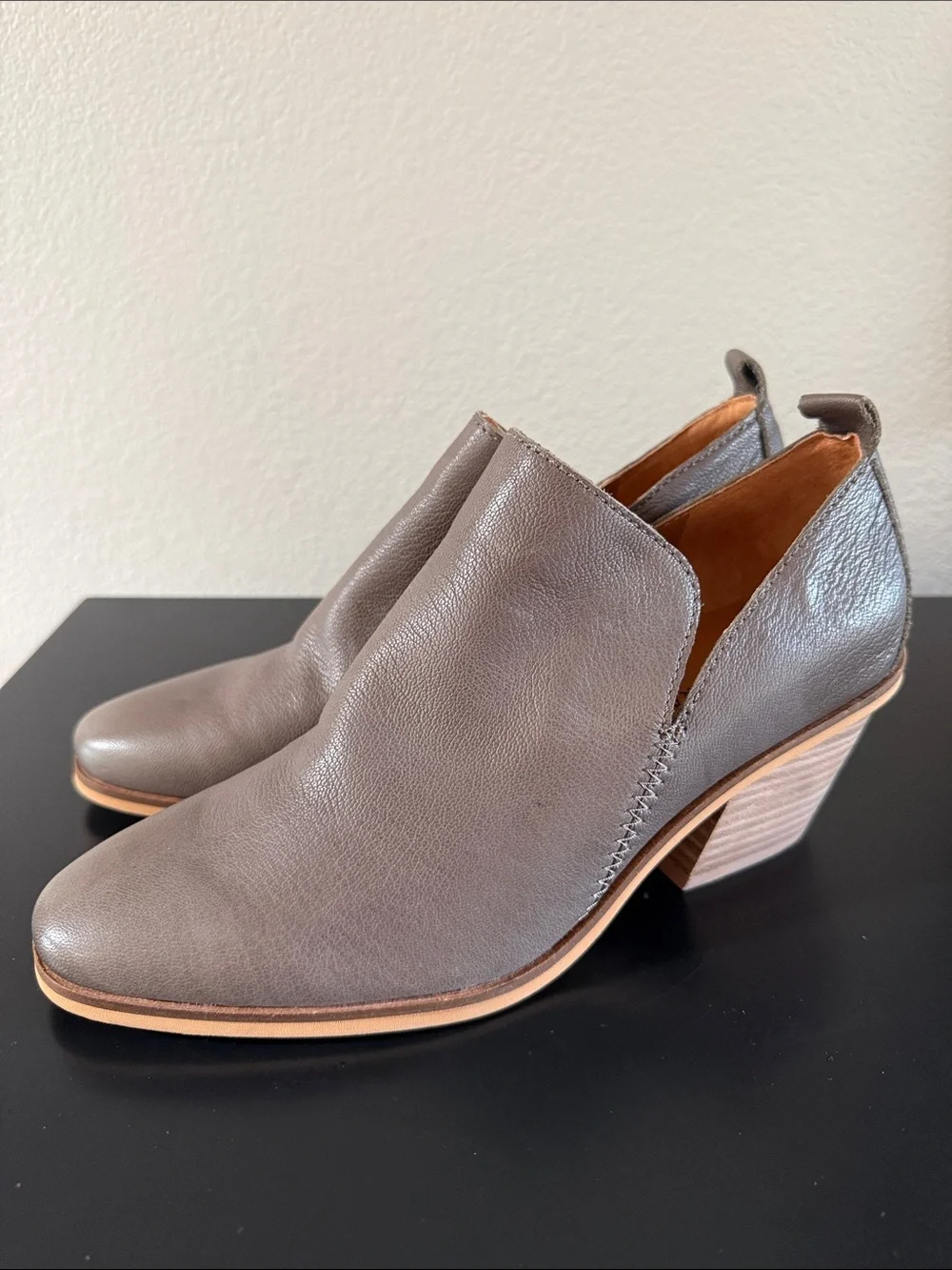Lucky Brand Victorey Taupe Leather Ankle Booties with Stacked Heel